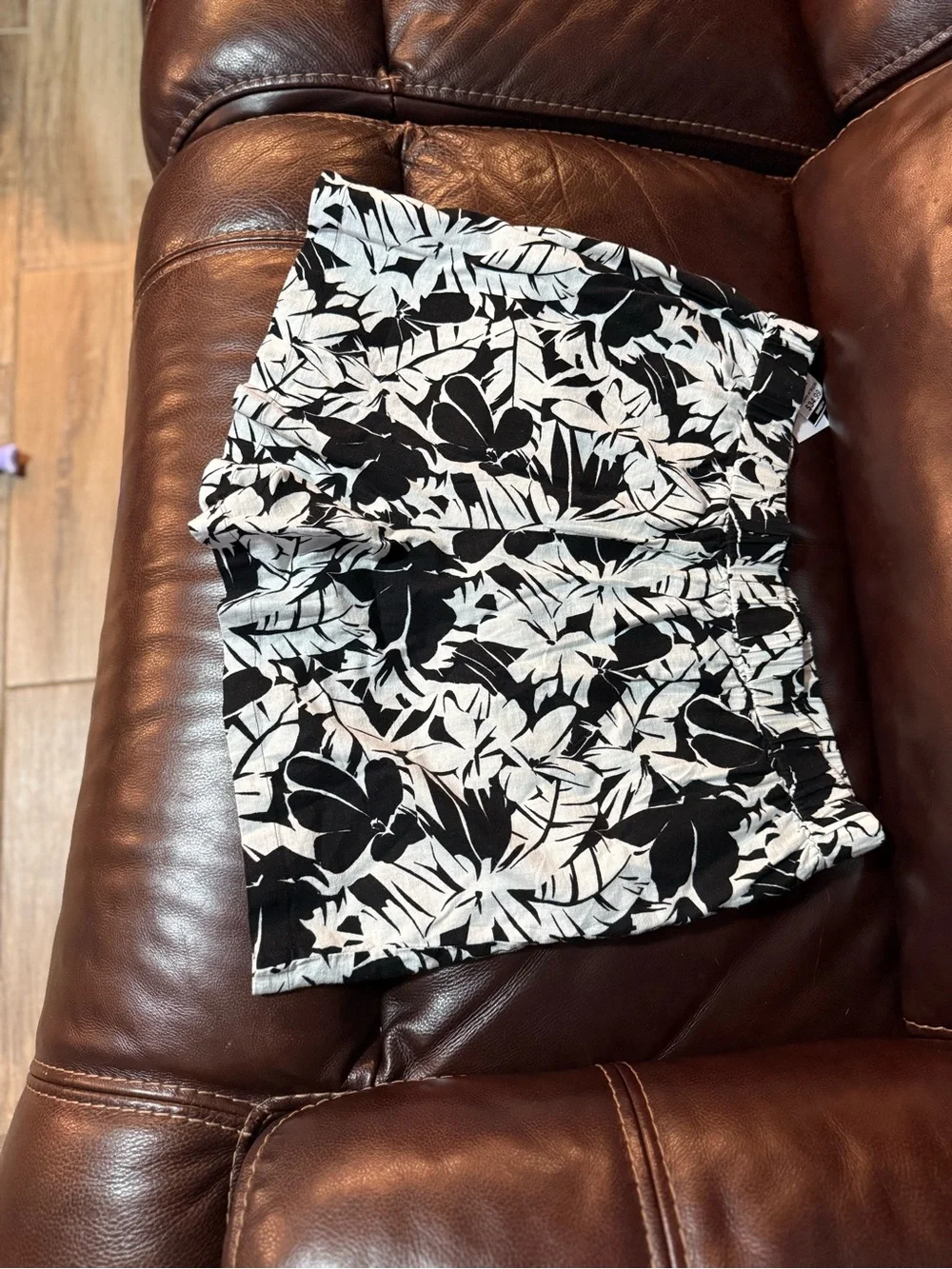 MICHAEL Michael Kors Black & White Floral Linen Shorts